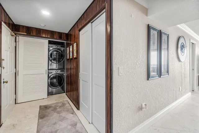 $518,500 | 5600 North Flagler Drive, Unit 1209, West Palm Beach, FL 33407