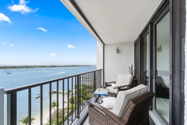 $518,500 | 5600 North Flagler Drive, Unit 1209, West Palm Beach, FL 33407