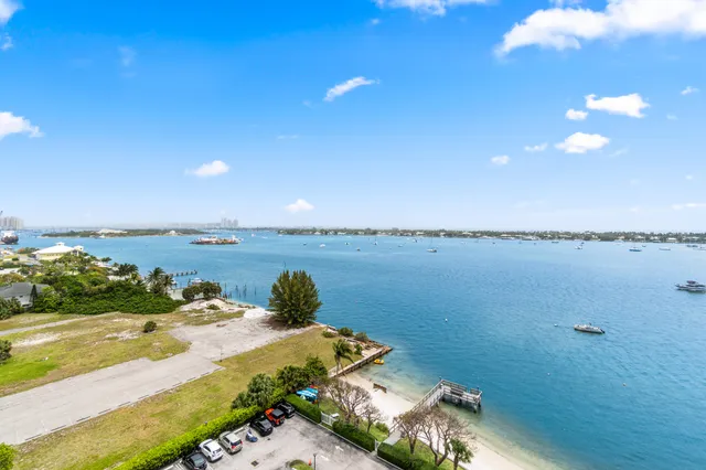 $518,500 | 5600 North Flagler Drive, Unit 1209, West Palm Beach, FL 33407
