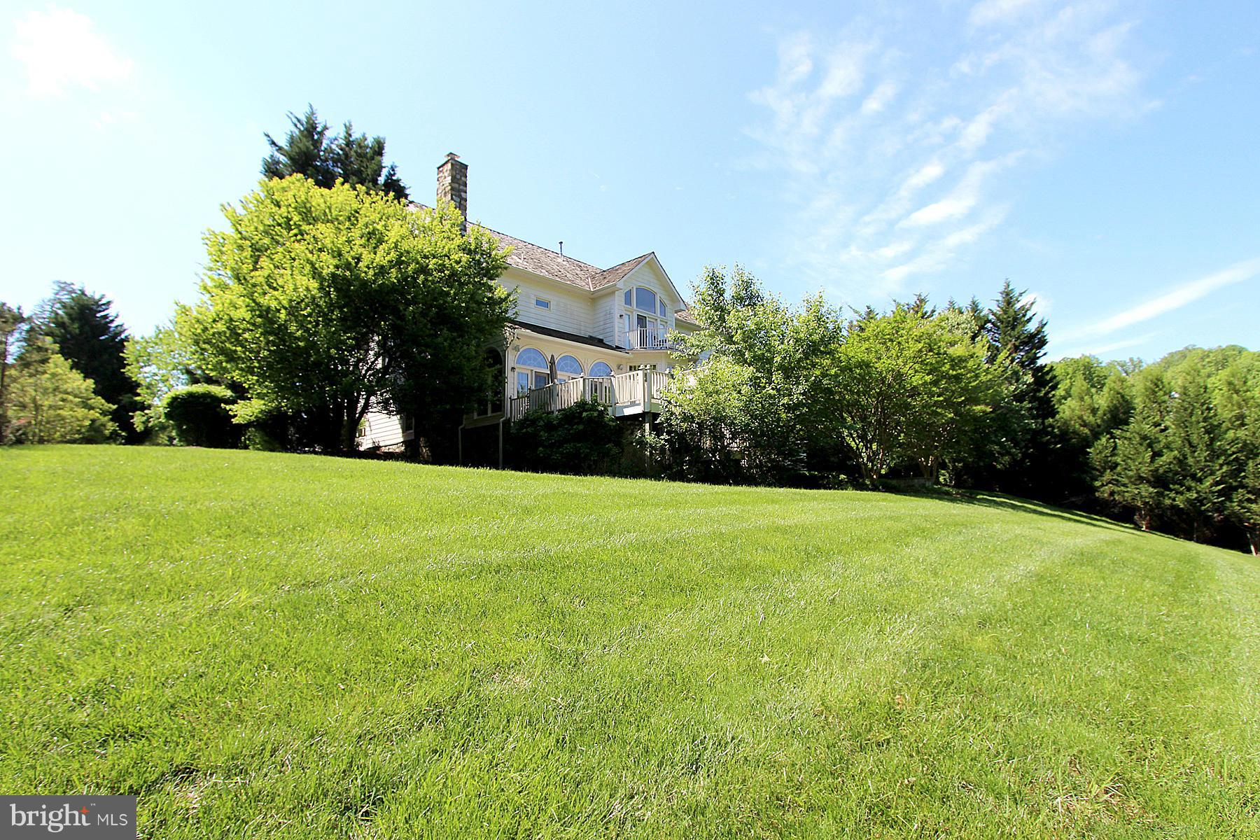 882 Chinquapin Road McLean, VA 22102 - Photo 30 of 30 Exterior (Rear)