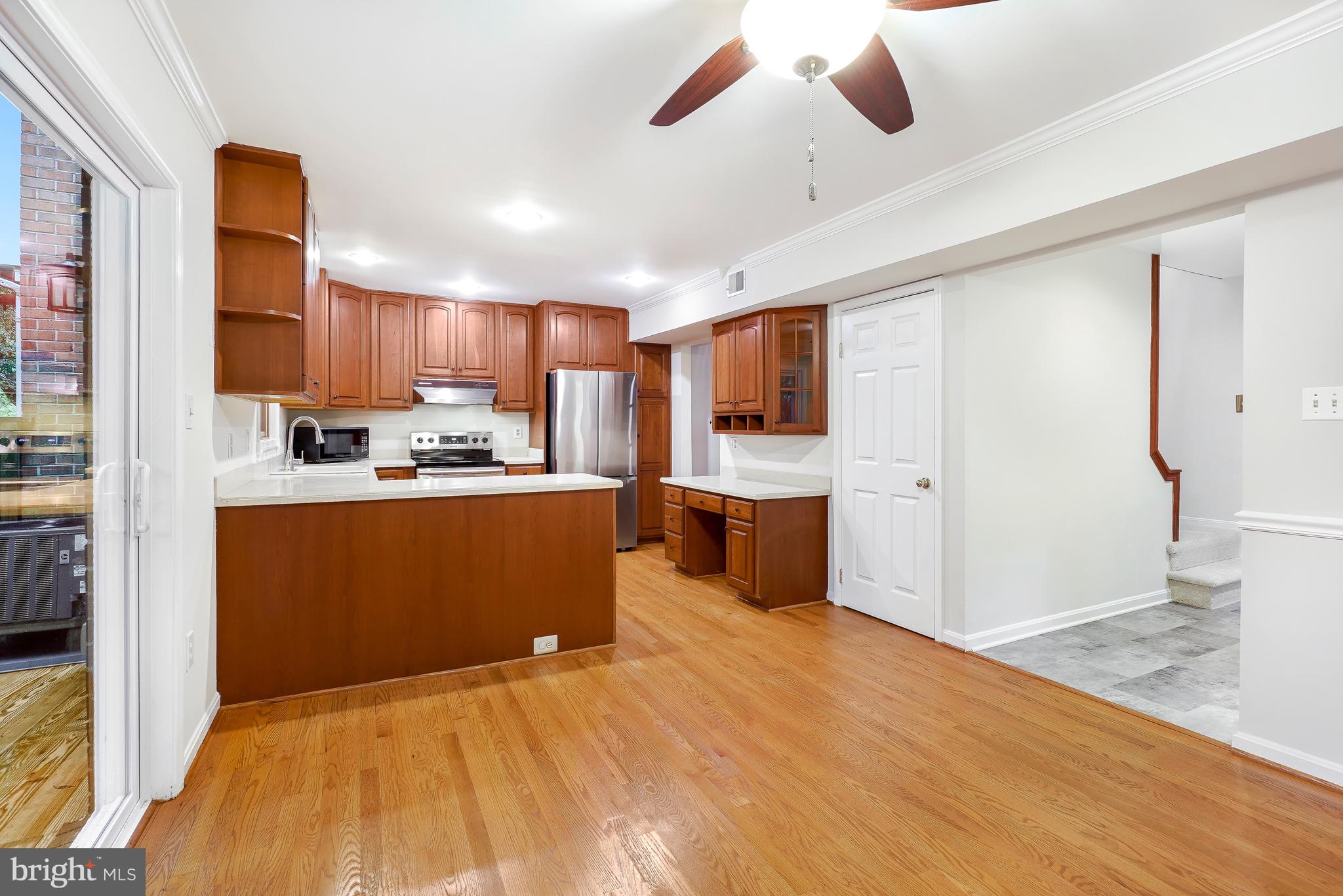 11525 Pine Cone Court Reston, VA 20191 - Photo 27 of 56 Gallery Image 27