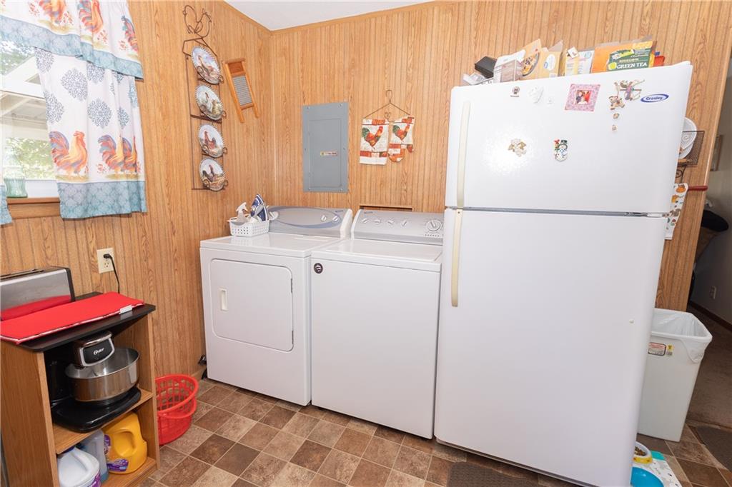 729 West 3rd Street Cherryvale, KS 67335 - Photo 12 of 25