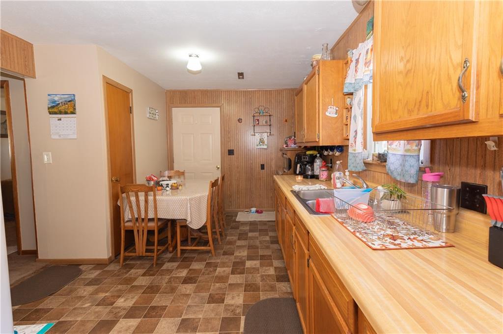 729 West 3rd Street Cherryvale, KS 67335 - Photo 13 of 25