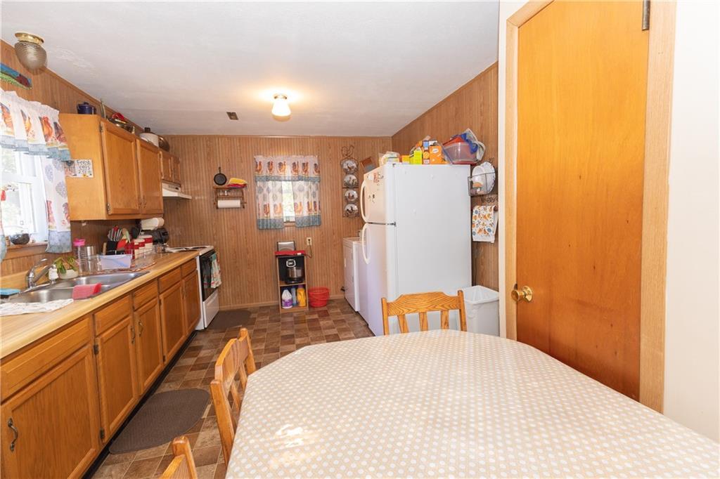 729 West 3rd Street Cherryvale, KS 67335 - Photo 14 of 25