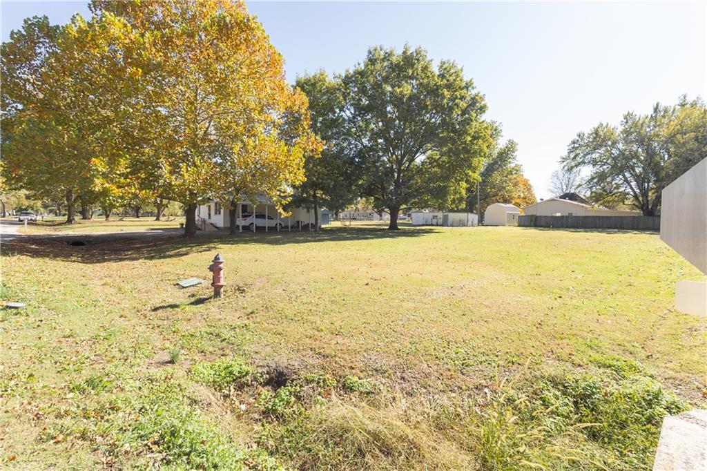 729 West 3rd Street Cherryvale, KS 67335 - Photo 4 of 25