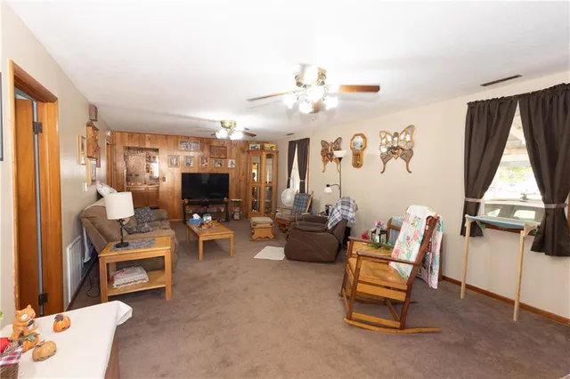 $90,000 | 729 West 3rd Street, Cherryvale, KS 67335