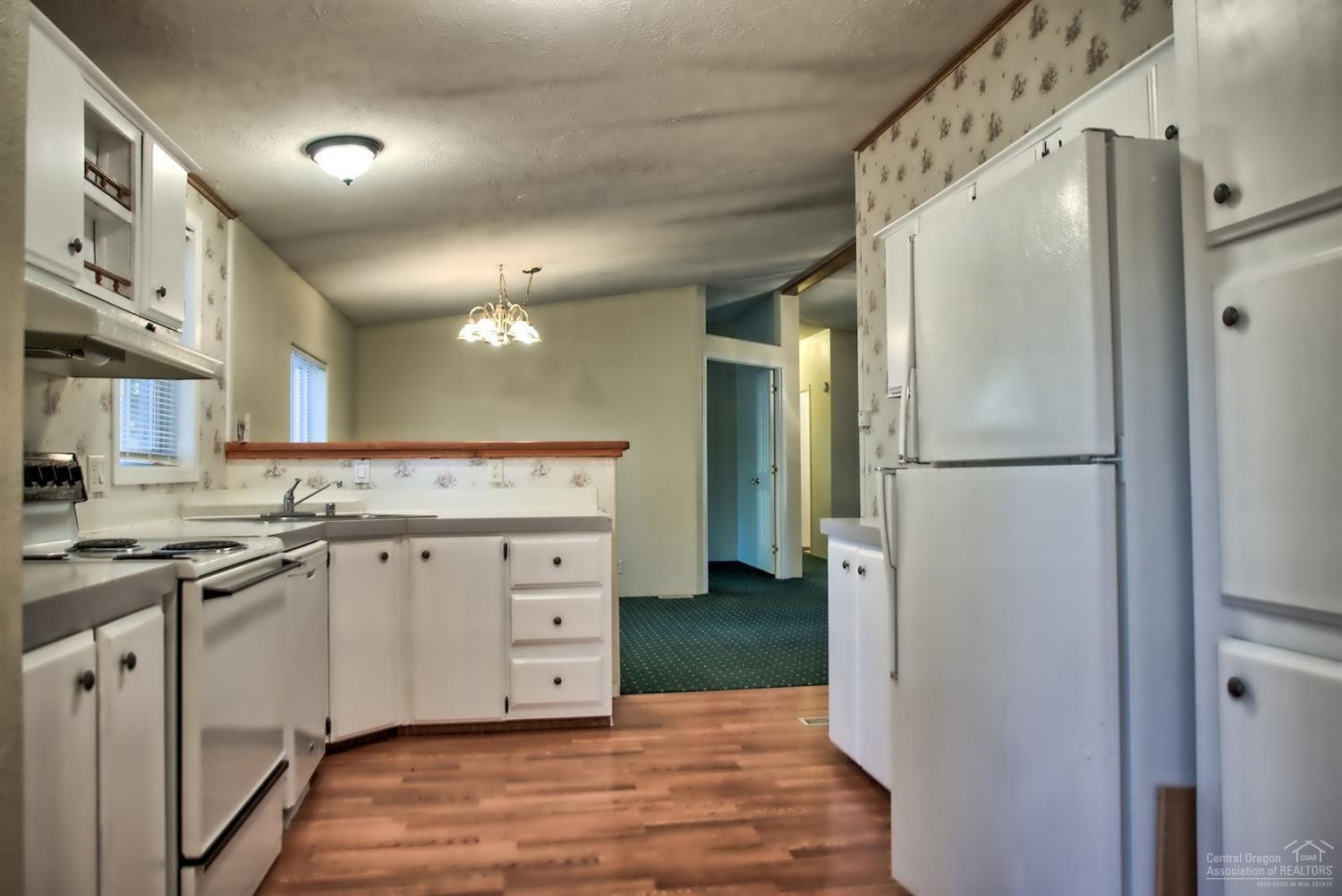 19428 Indian Summer Road Bend, OR 97702 - Photo 5 of 25 Gallery Image 5