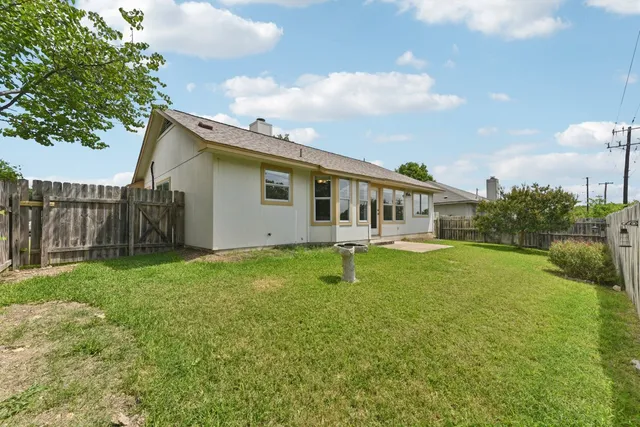 $1,800 | 906 Jasmine Trail, Georgetown, TX 78626