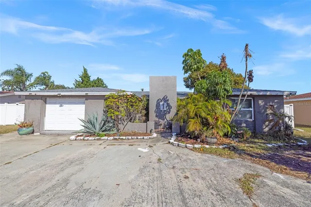 $215,000 | 3931 Holiday Lake Drive, Holiday, FL 34691