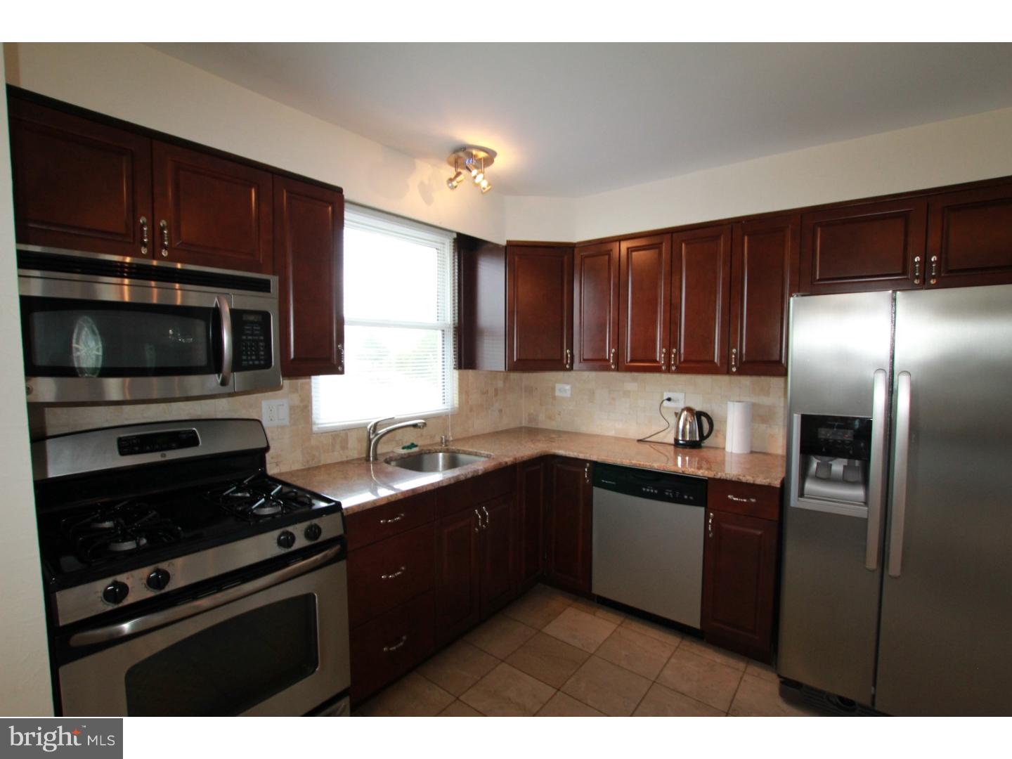 10141 Proctor Road Philadelphia, PA 19116 - Photo 4 of 21 Gallery Image 4
