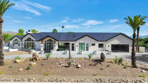 $5,695,000 | 6340 East Sage Drive, Paradise Valley, AZ 85253