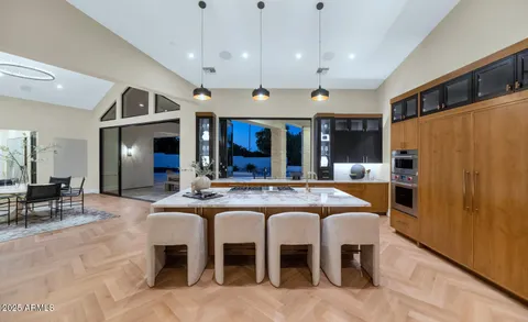 $5,695,000 | 6340 East Sage Drive, Paradise Valley, AZ 85253