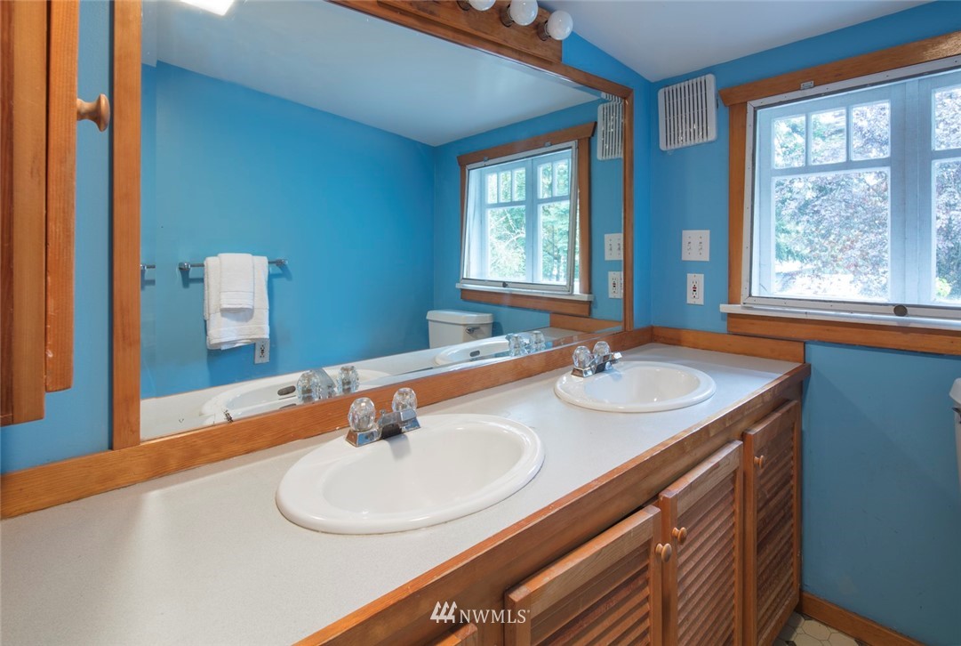 2230 Evergreen Point Road Medina, WA 98039 - Photo 18 of 23