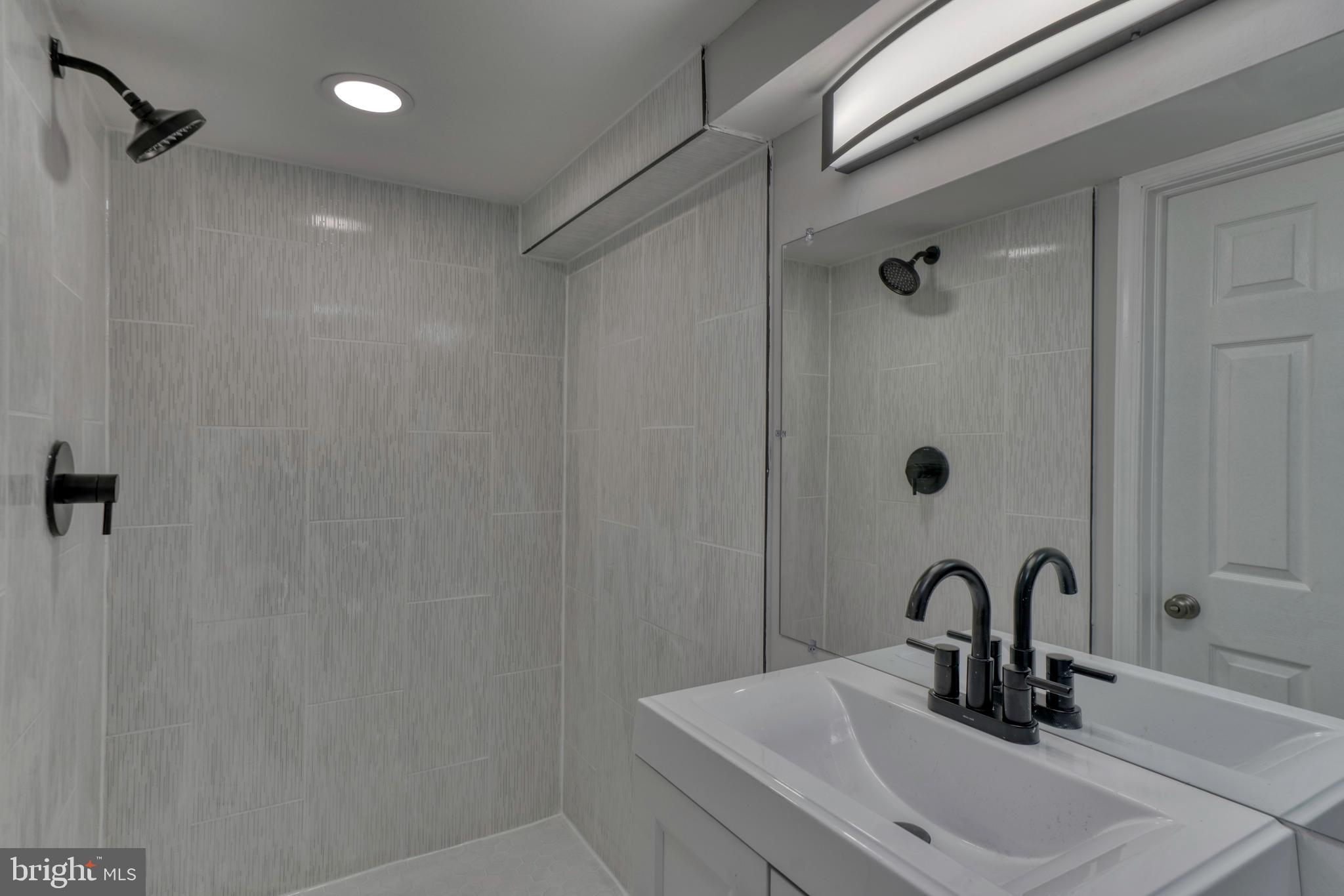 4012 Woodridge Road Baltimore, MD 21229 - Photo 22 of 30