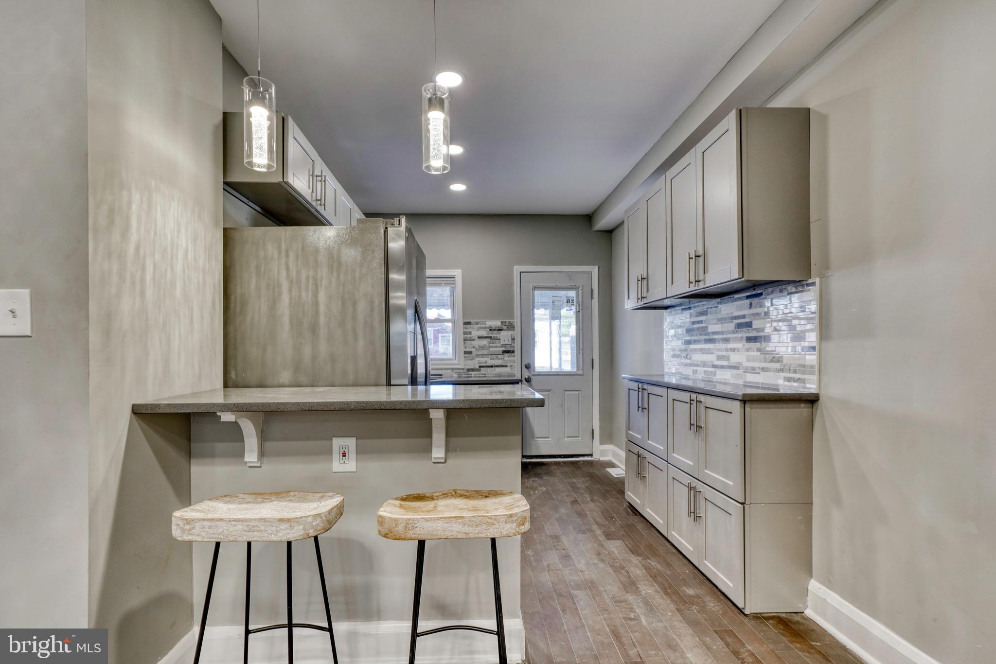 4012 Woodridge Road Baltimore, MD 21229 - Photo 8 of 30