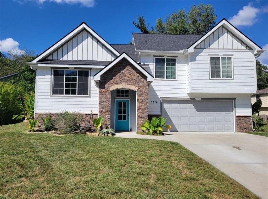 5716 Creek View Drive Parkville, MO 64152 - Photo 1 of 41