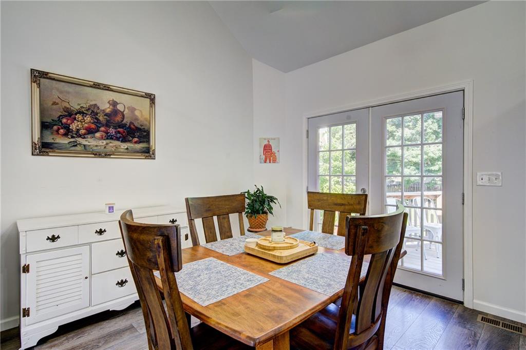 5716 Creek View Drive Parkville, MO 64152 - Photo 13 of 41