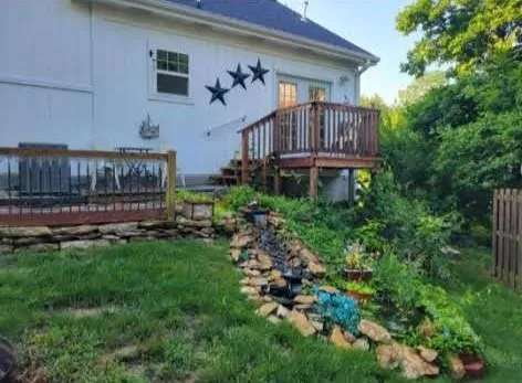 $370,000 | 5716 Creek View Drive, Parkville, MO 64152