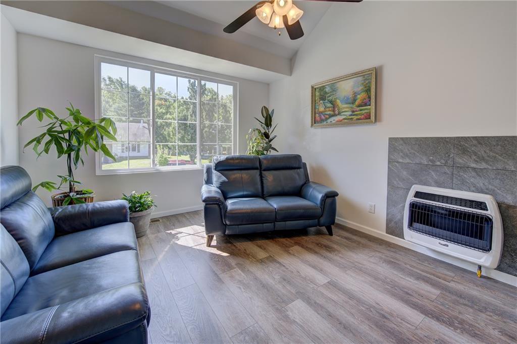 5716 Creek View Drive Parkville, MO 64152 - Photo 10 of 41