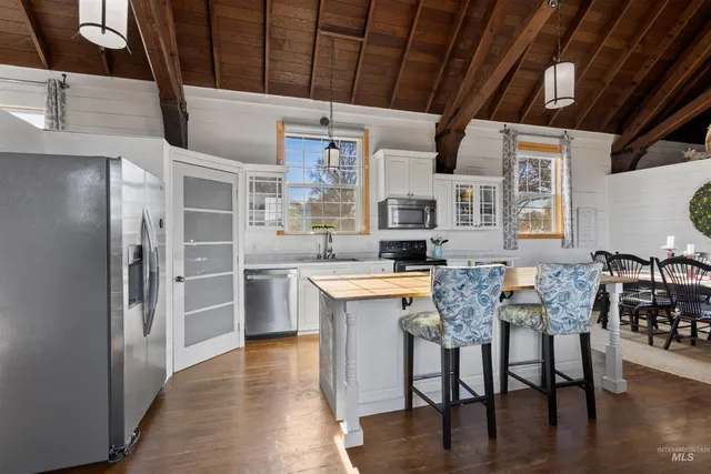 $680,000 | 712 North 4th Street, Parma, ID 83660