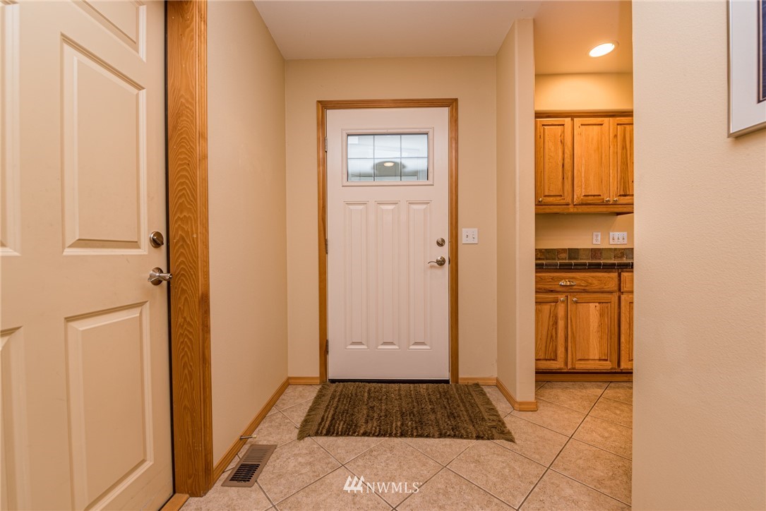 882 North Minstrel Road Sequim, WA 98382 - Photo 7 of 39 Gallery Image 7
