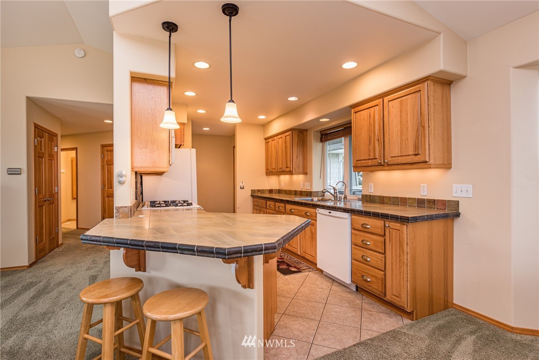 882 North Minstrel Road Sequim, WA 98382 - Photo 9 of 39 Gallery Image 9
