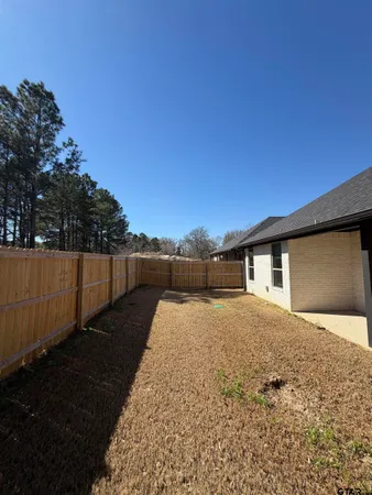 $2,595 | 11201 County Road 166, Tyler, TX 75703