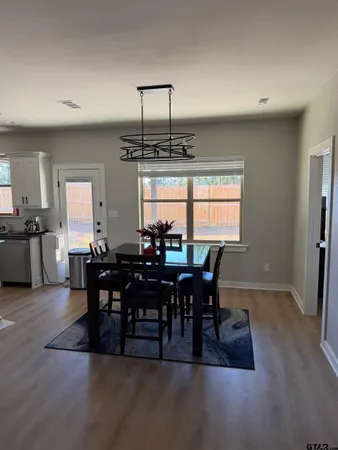 $2,595 | 11201 County Road 166, Tyler, TX 75703