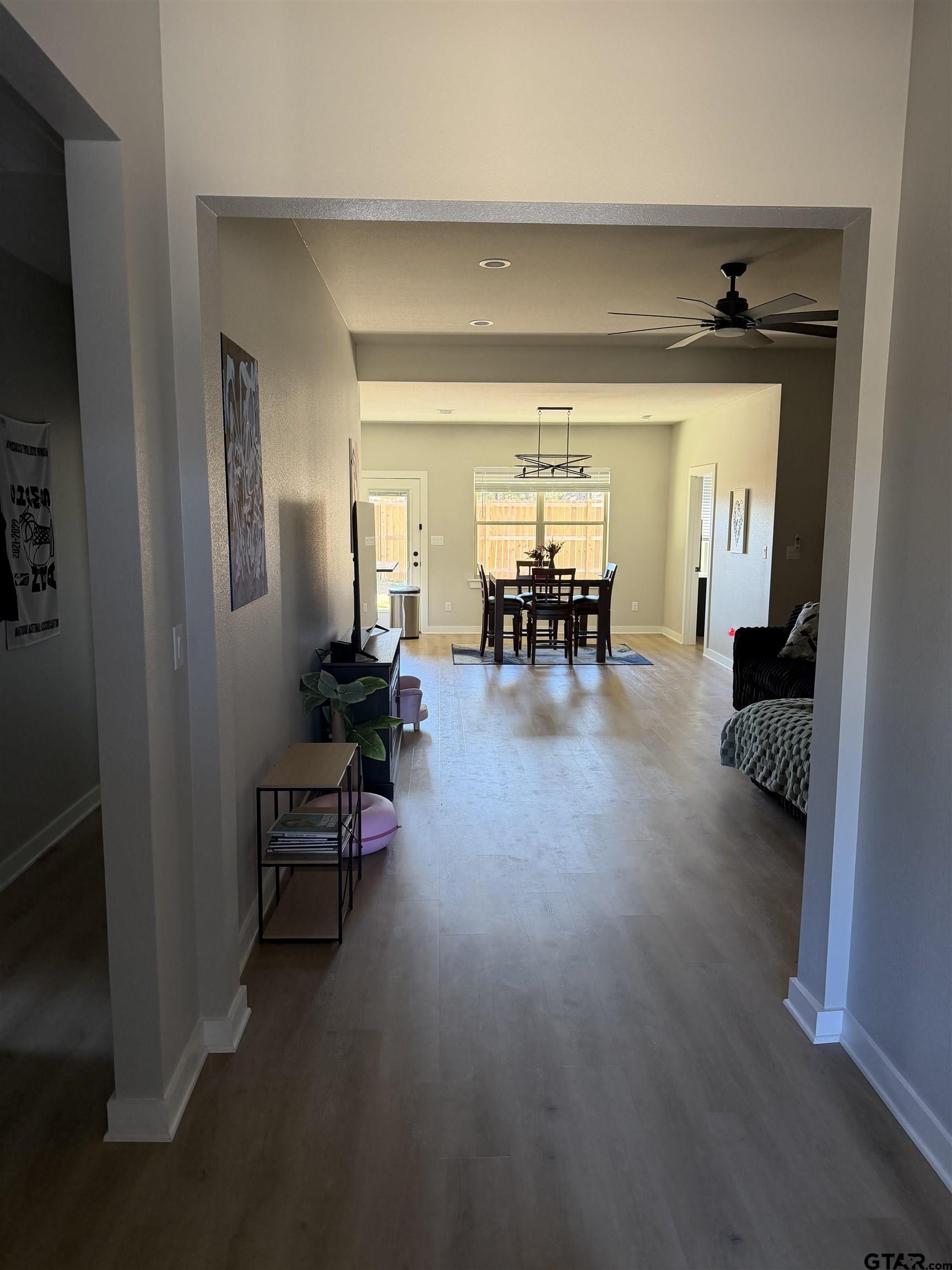 11201 County Road 166 Tyler, TX 75703 - Photo 6 of 19 a lobby with furniture and a gate