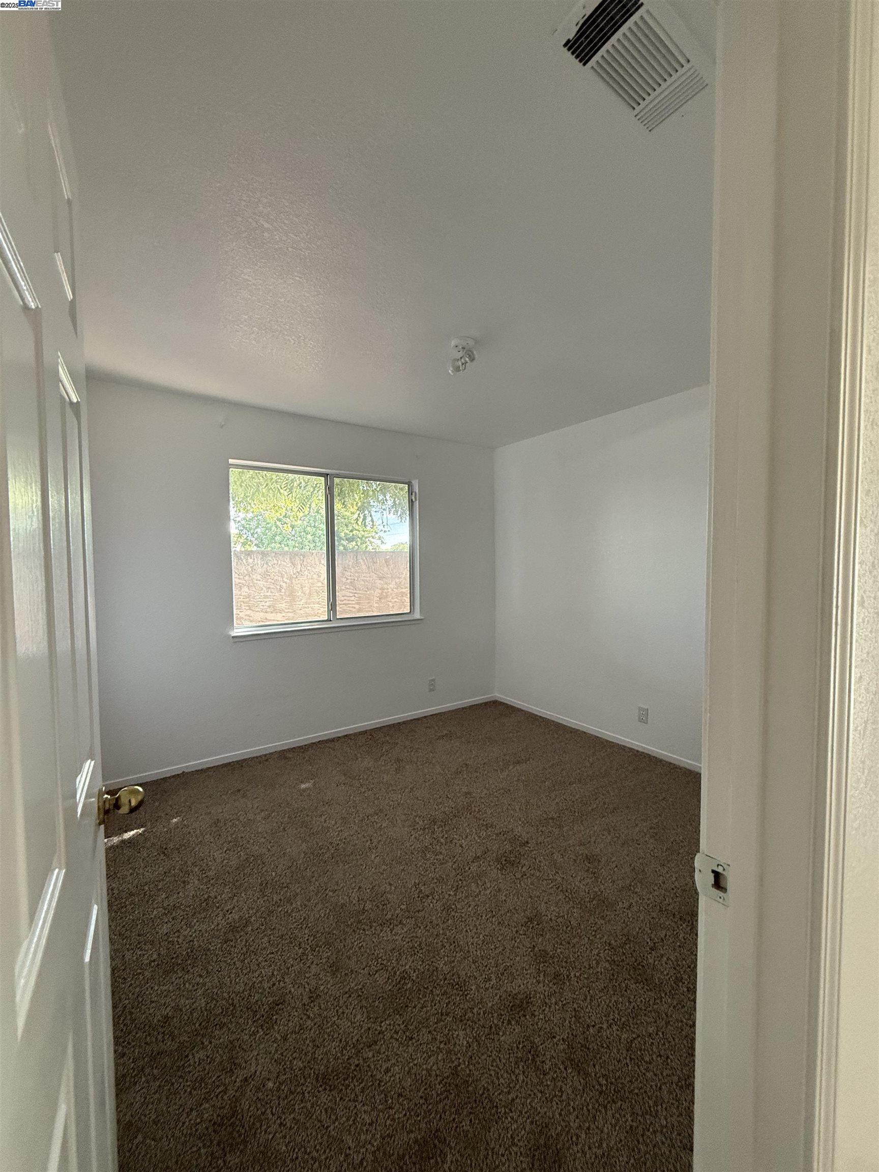 2932 Alcott Court Modesto, CA 95355 - Photo 9 of 17