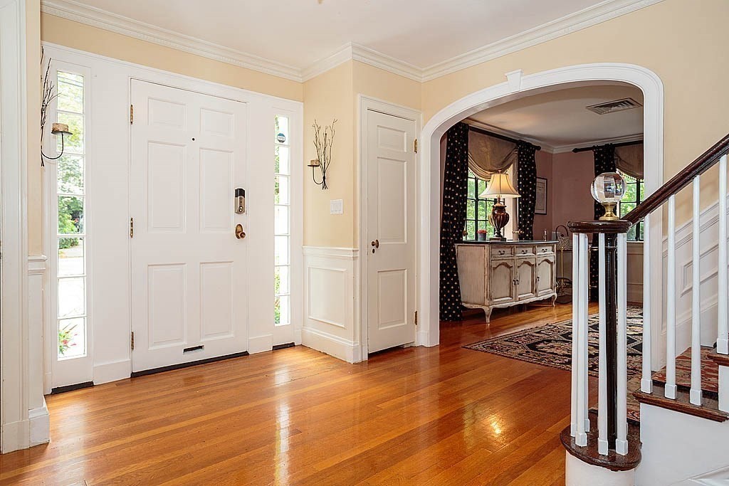 41 Goodnough Road Brookline, MA 02467 - Photo 3 of 36