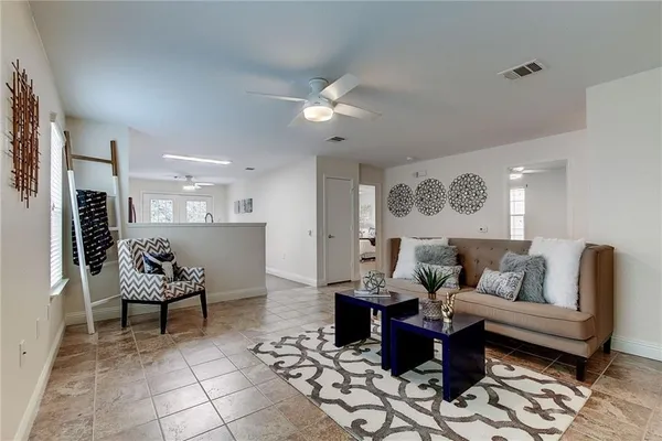 $1,950 | 7107 Alegre Pass, Austin, TX 78744