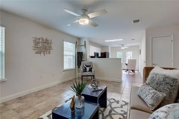 $1,950 | 7107 Alegre Pass, Austin, TX 78744