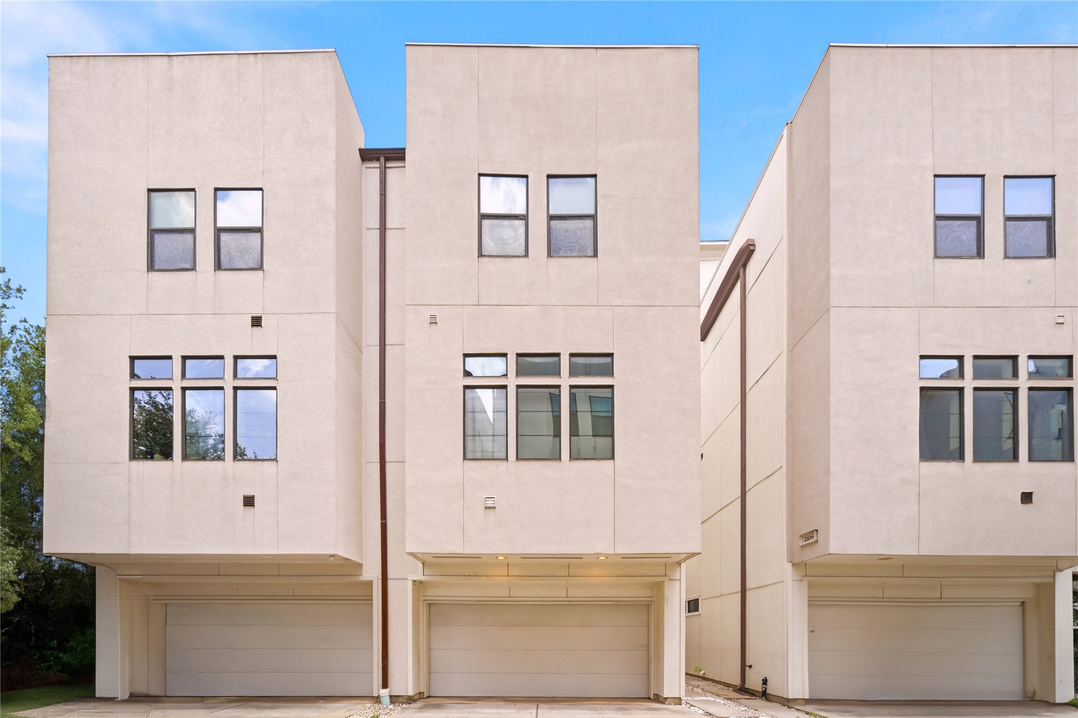 2108 Colorado Street Houston, TX 77007 - Photo 1 of 50