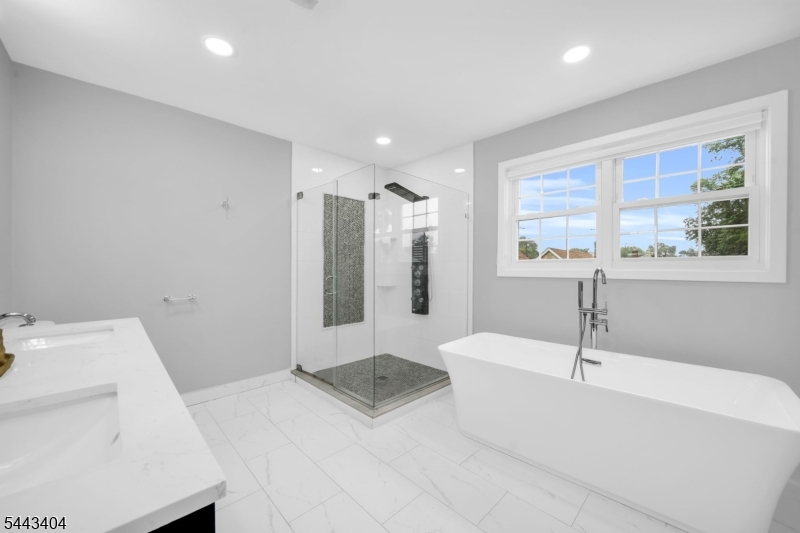 767 Hemlock Road Union, NJ 07083 - Photo 15 of 29