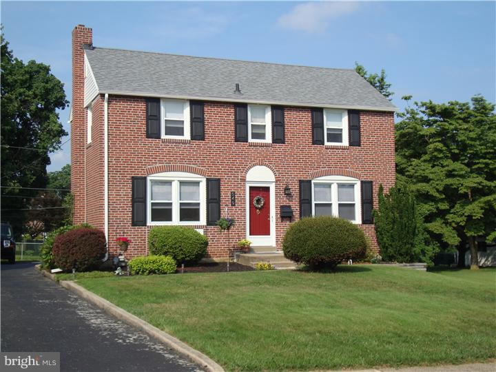 549 Scenic Road Springfield, PA 19064 - Photo 1 of 20 Exterior Front