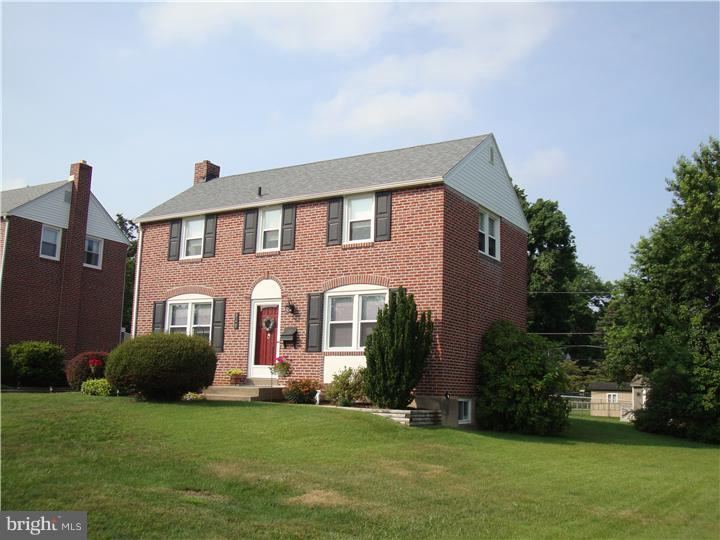 549 Scenic Road Springfield, PA 19064 - Photo 2 of 20 Exterior Front