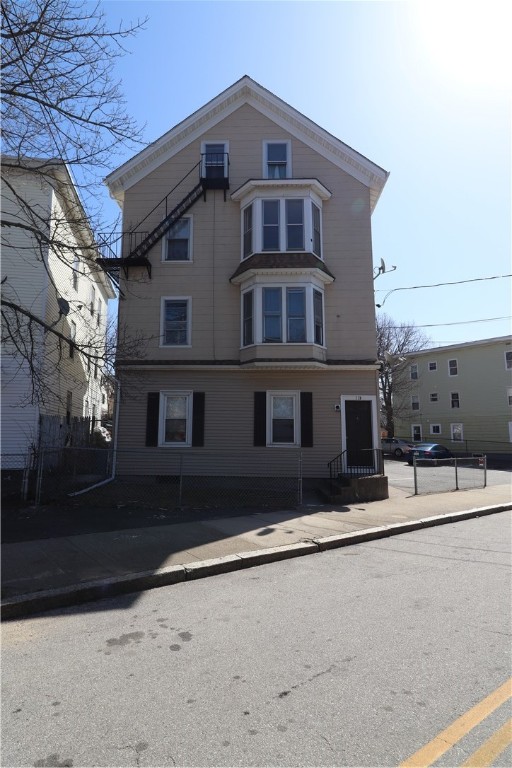 111 Knowles Street Pawtucket, RI 02860 - Photo 1 of 40 Gallery Image 1
