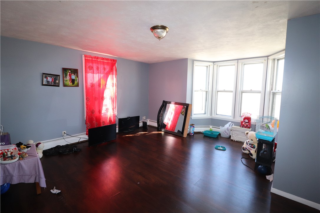 111 Knowles Street Pawtucket, RI 02860 - Photo 27 of 40 Gallery Image 27