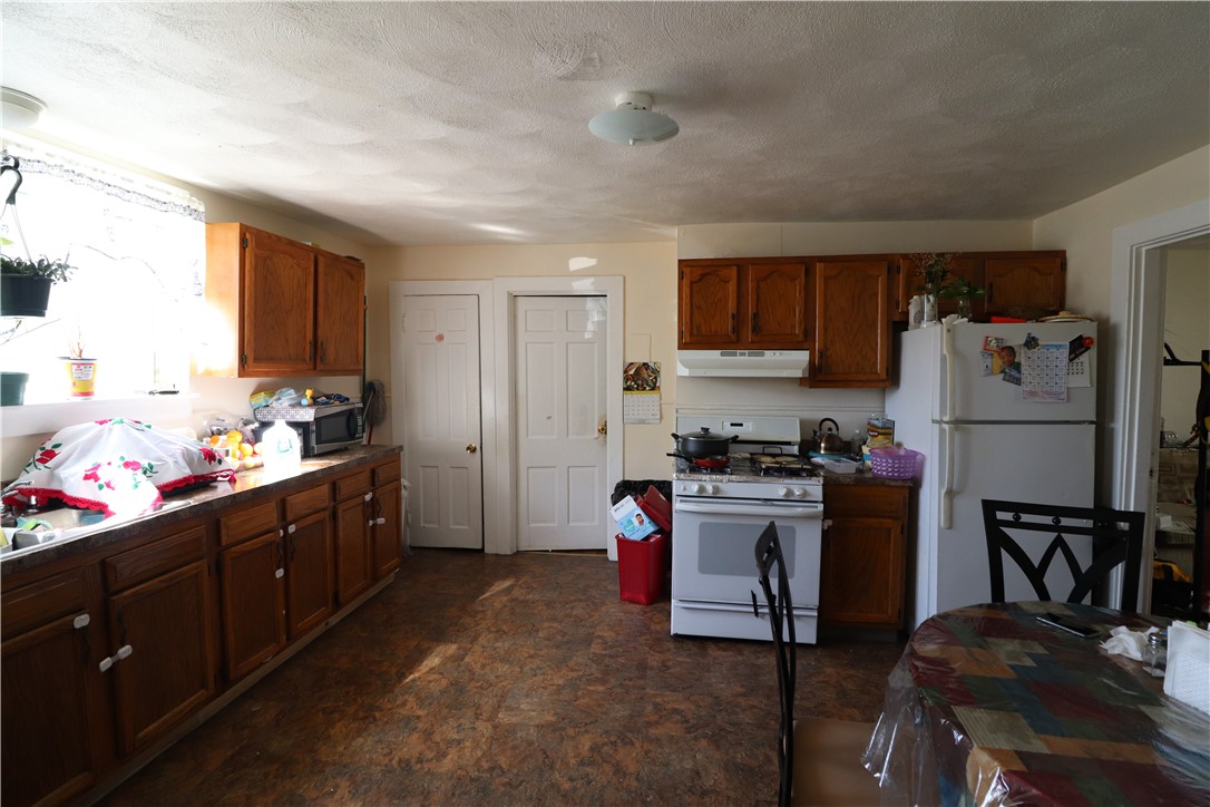 111 Knowles Street Pawtucket, RI 02860 - Photo 8 of 40 Gallery Image 8