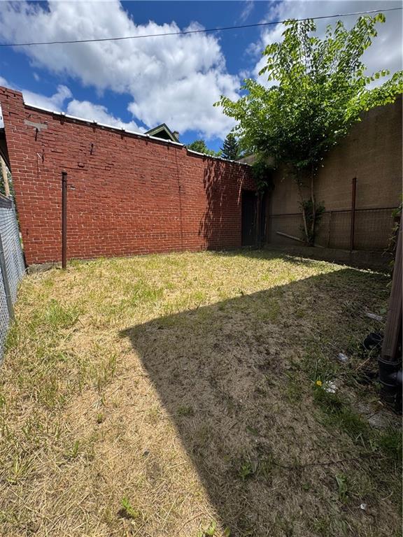 650 Ardmore Boulevard Pittsburgh, PA 15221 - Photo 7 of 48 a backyard of a house