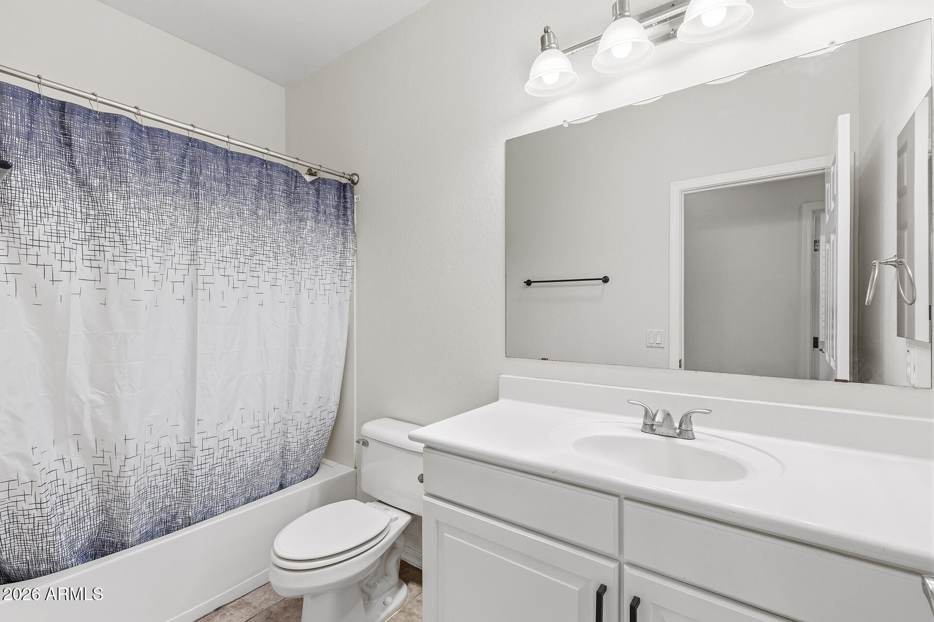 2319 West Beverly Rd. Phoenix, AZ 85041 - Photo 16 of 28