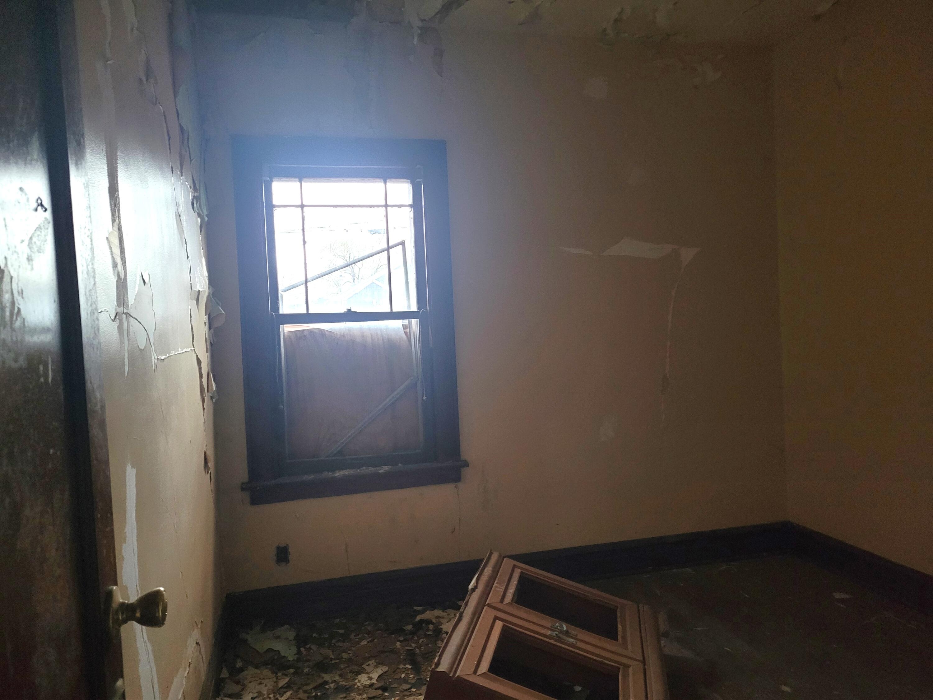 440 Johnson Street Gary, IN 46402 - Photo 7 of 9 3000x2250