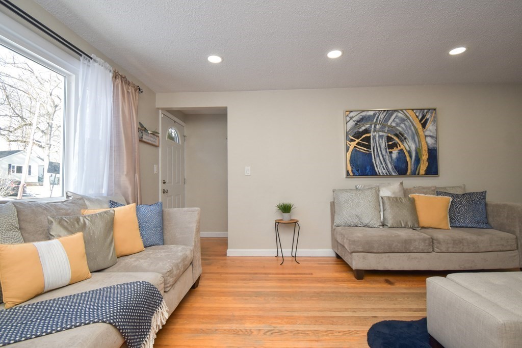 5 Irene Street Springfield, MA 01108 - Photo 8 of 42 Gallery Image 8