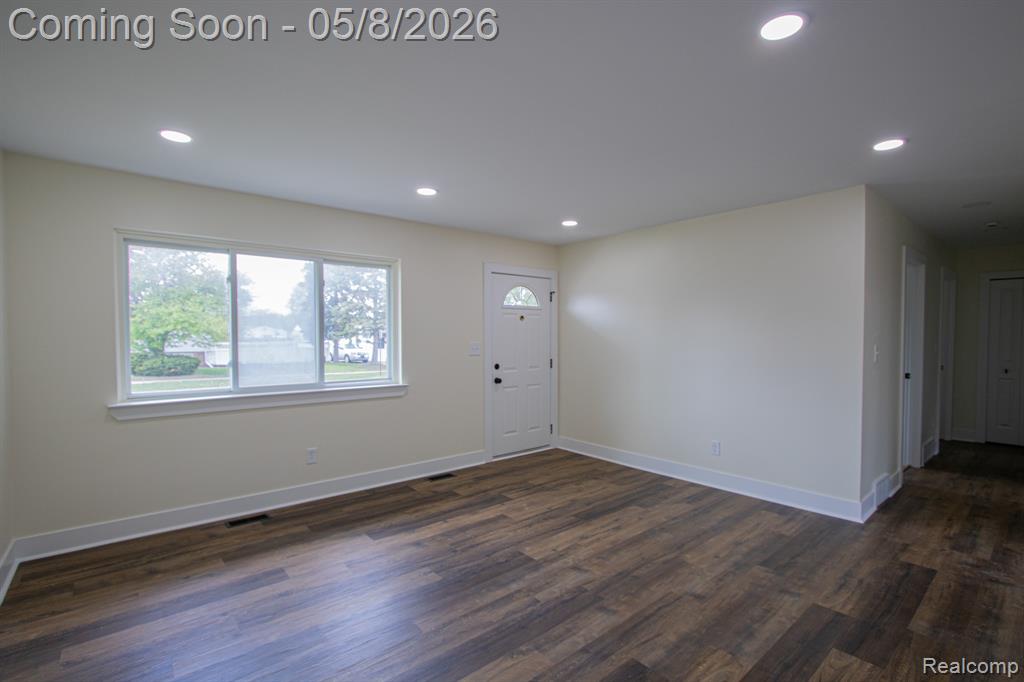 31000 Fall Fraser, MI 48026 - Photo 5 of 28