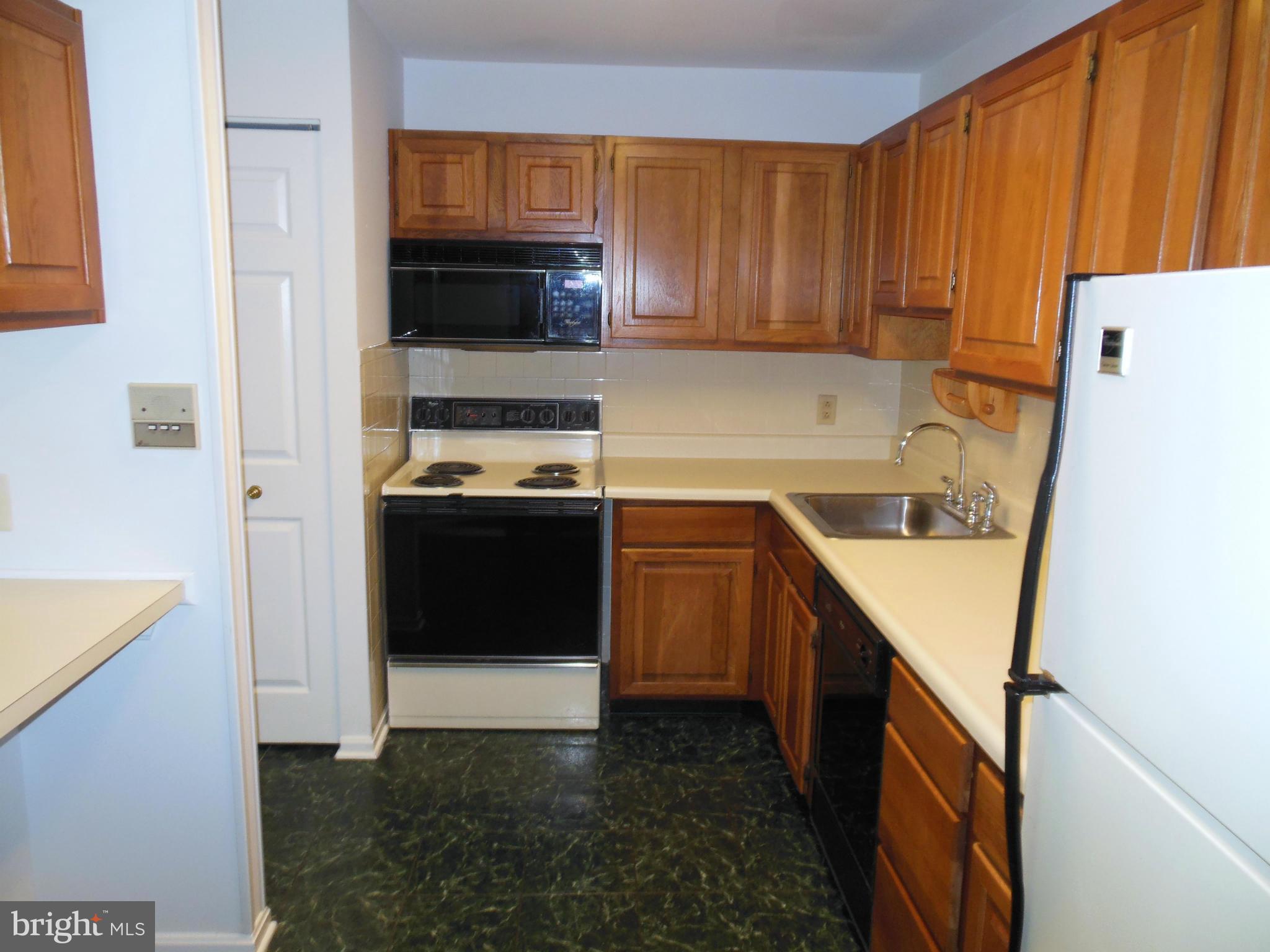 4100 Chardel Road, Unit 2A Baltimore, MD 21236 - Photo 13 of 24 Kitchen