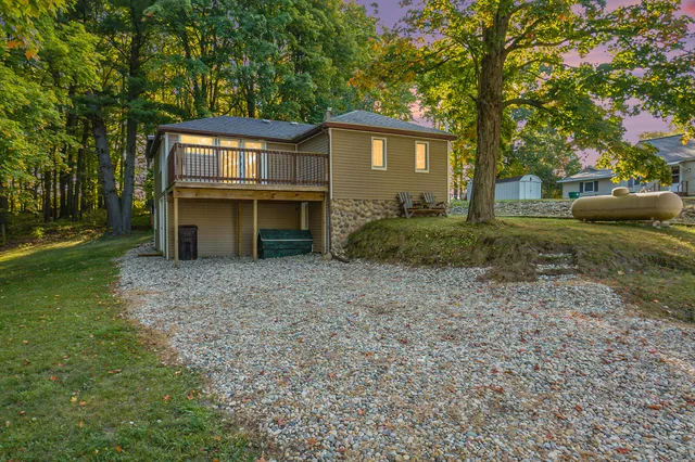 $225,000 | 14166 Hicks Lake Drive, Evart, MI 49631