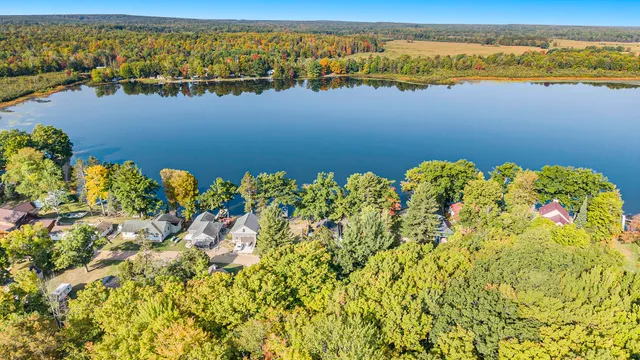 $225,000 | 14166 Hicks Lake Drive, Evart, MI 49631