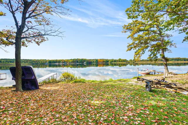 $225,000 | 14166 Hicks Lake Drive, Evart, MI 49631