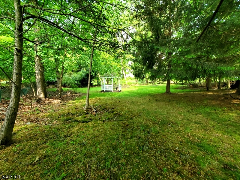 137 Byrne Street Hackensack, NJ 07601 - Photo 28 of 31